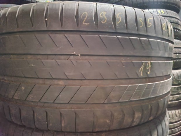 295/35r21 Pirelli/Michelin   nyarigumik