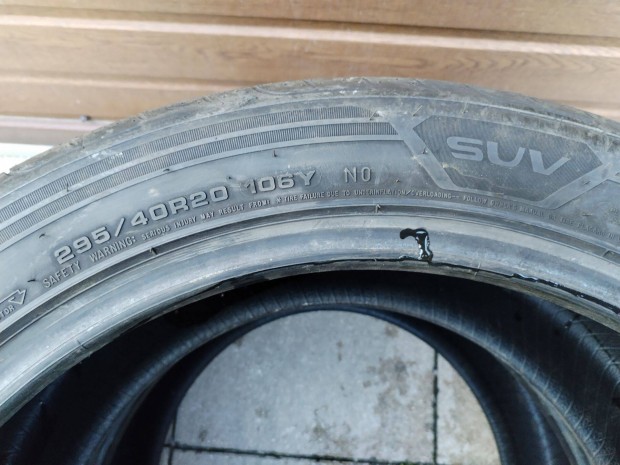 295 40 20 goodyear 295/40 R 20 nyári gumi 2 db újszerű