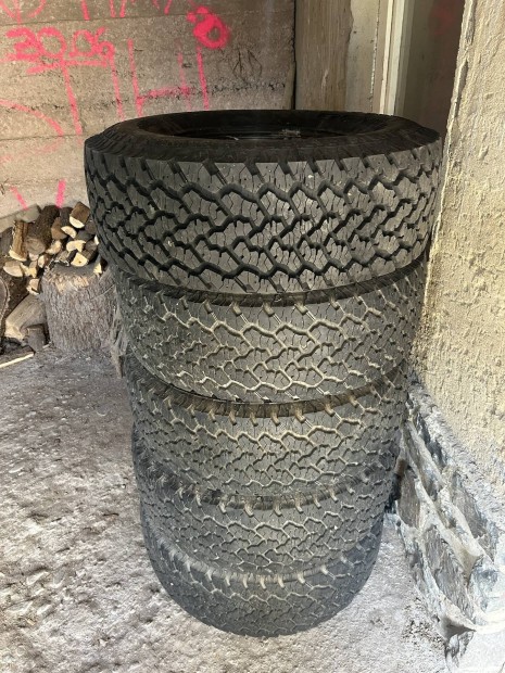 295/75/R16 All terrain General Garbber AT2
