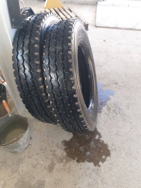 295/80 9 R22.5 Bridgestone
