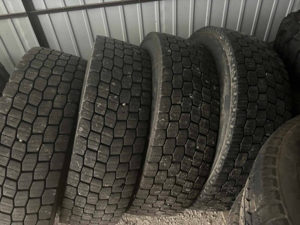 295/80 r22.5 Michelin Kamiongumi,,jszer llapotban!