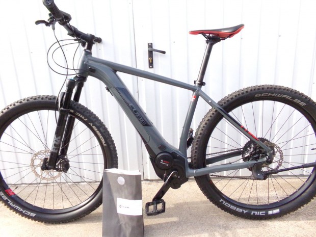 29" Cube Reaction Hybrid SLT500 ebike XT fék, 1x11 XT, Fox34. Szép meg