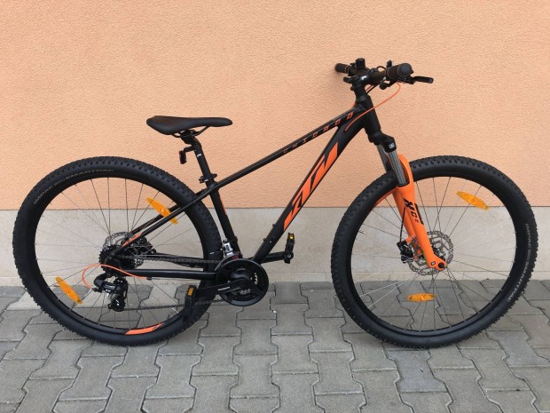 29"-os KTM Chicago 292 mtb S vzmrettel, 2 km-rel