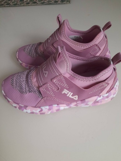 29 es Kislny Fila cip