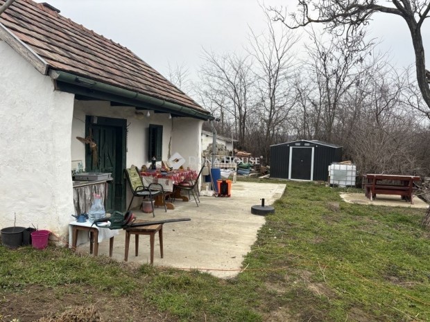 29 nm-es h�z elad� Enying