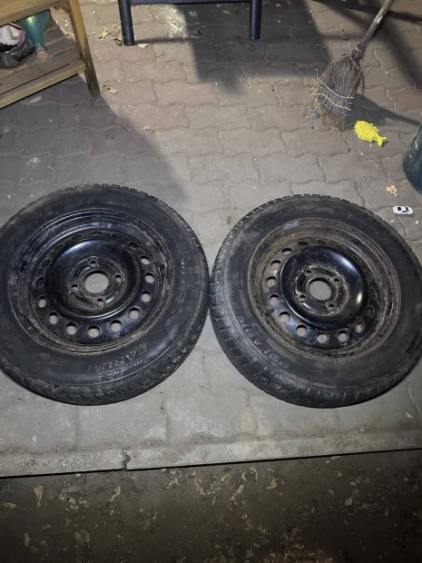 2DB 4x114,3 15-ös lemezfelni