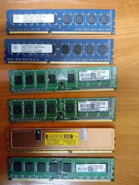 2GB-os DDR3 RAM-ok