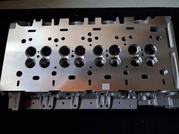 2.5 Dci G9U Renault Master Opel vivaro trafic j hengerfej elad