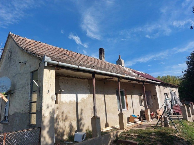 2,5 szob�s csal�di h�z gar�zzsal