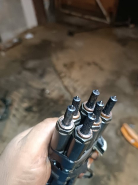 2.5 v6 tdi A.K.N 150 le porlaszt szett