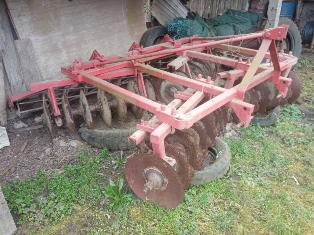 2.80m f�ggesztett x t�rcsa 