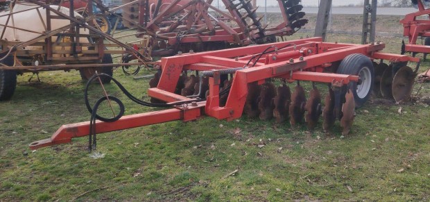 2,8 m�teres V t�rcsa, alig haszn�lt �llapotban