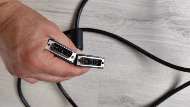 2 darab DVI monitor kábel - 2 méteres + 1.5 méteres videó kábel