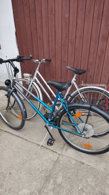 2 darab bicikli