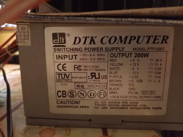 2 db 200 wattos tápegység