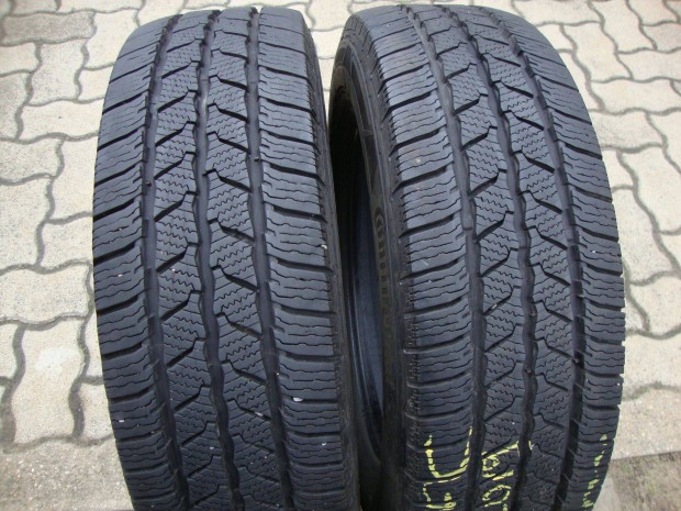 2 db 205/75R16C Continental Van Contact Winter tli gumi