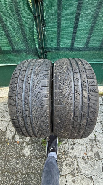 2 db 245/35 R20 Pirelli Winter Sottozero Serie II 80% téligumi eladó
