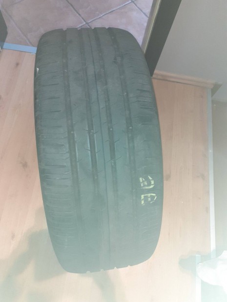 2 db Continental és 2 db Kleber nyári gumi eladó 235/45/18 méretben
