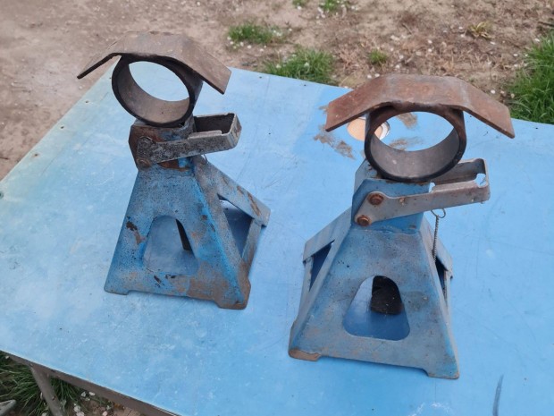 2 db Er�s aut�-szerel�bak (3 Tonn�s)