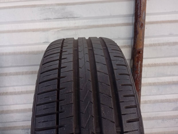 2 db Falken Azenis FK510 235/40 R18 95Y XL ny�rigumi