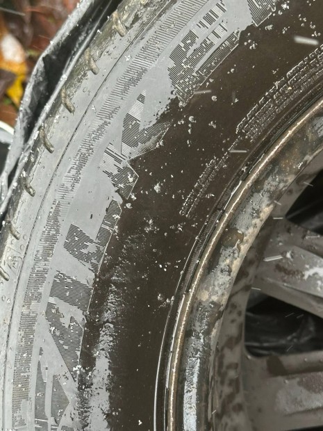 2 db Falken ny�ri gumi felnivel elad� 