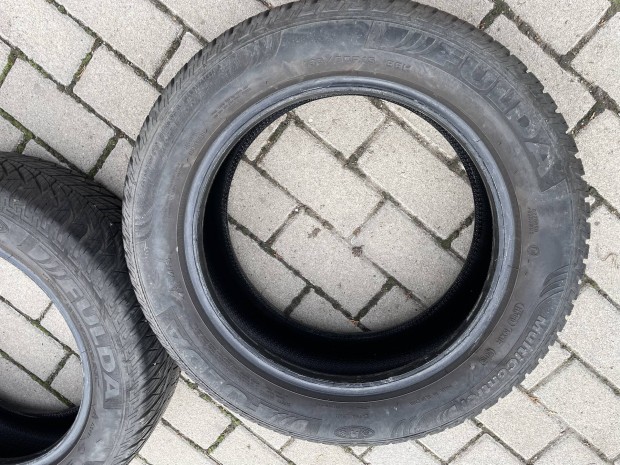 2 db Fulda 4 vszakos gumi