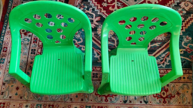 2 db Gyermek sz�k elad�