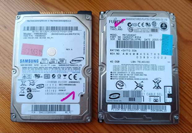 2 db IDE 2,5" laptop HDD winchester