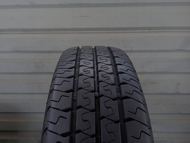 2 db Matador Maxmilla 2 205/65 R16C 107/105T 8 mm-es nyárigumi