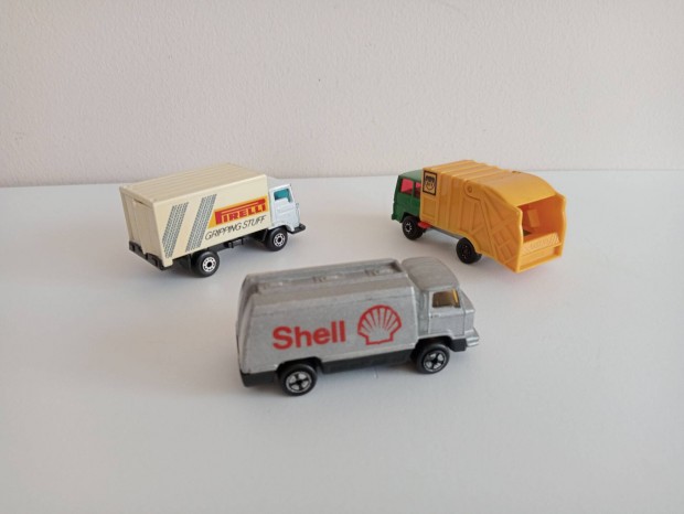 2 db Matchbox teheraut Refuse Truck, Pirelli Dodge Commando,