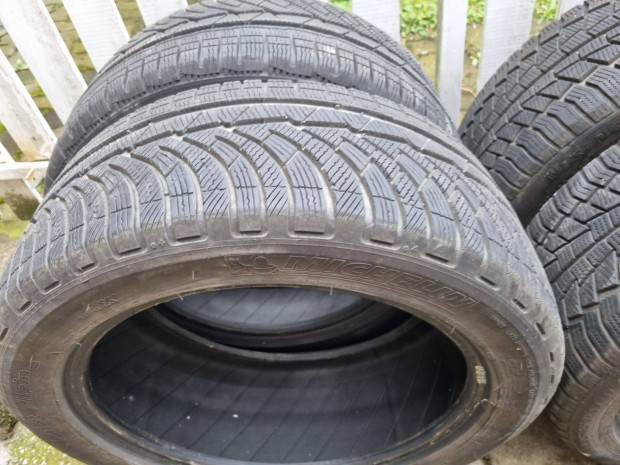 2 db Michlein és 2 db Viking Wintech (235/45 R17 H) téli gumi eladó
