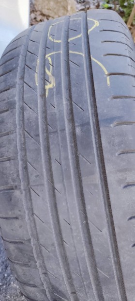 2 db Nokian wetproof 205/60 R16 extra load