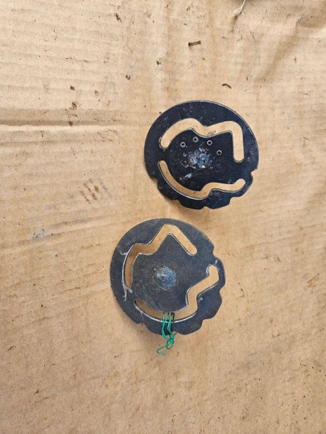 2 db Pannonia P10 P12 v�lt�t�ny�r