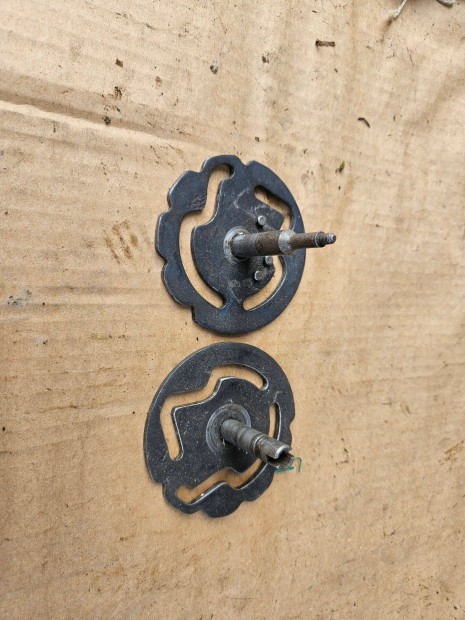 2 db Pannonia P10 P12 v�lt�t�ny�r �r: 3.000Ft/db