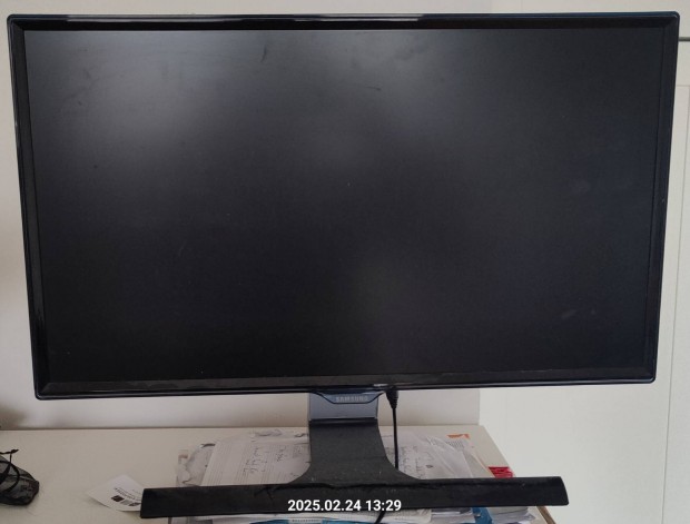 2 db Samsung 24" Full HD monitor, hangszrkkal, TV tunerrel