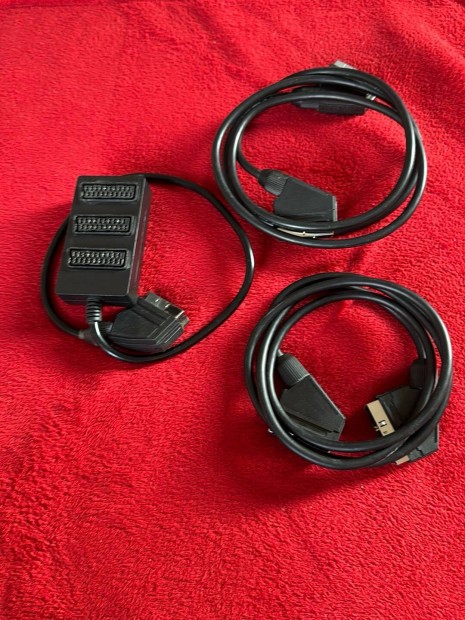 2 db Scart kbel + 1 db Scart eloszt 