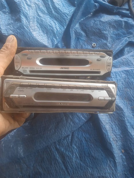 2 db Sony fejegység