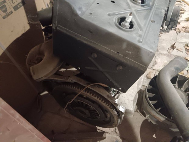 2 db Trabant motor