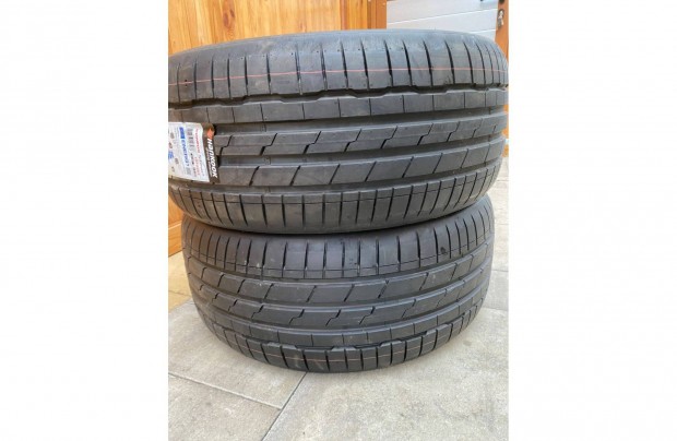 2 db Új 225/50 R 18 Nyári Gumi Hankook Ventus S1