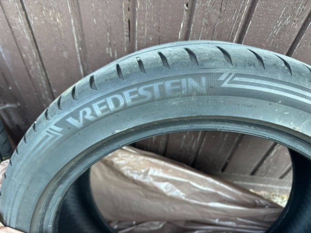 2 db Vredestein Ultrac 215/45 ZR17 91W gumiköpeny
