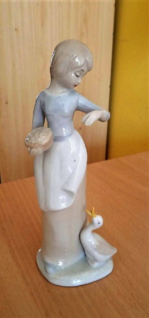 2 db. nagy finom spanyol porceln nfigura Lladro