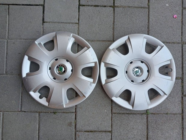 2 db eredeti 15 colos Skoda dísztárcsa