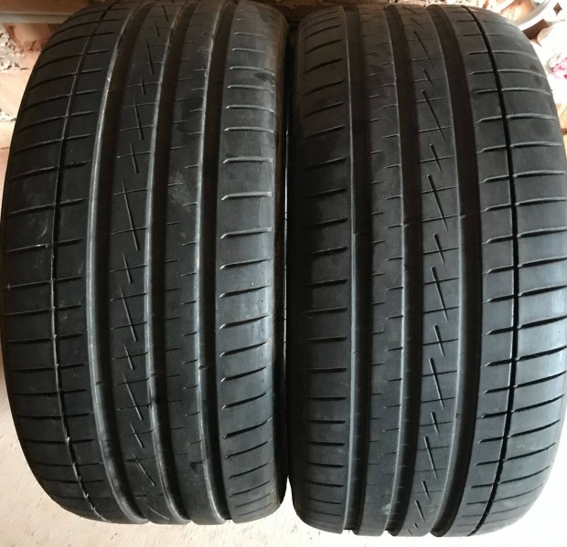 2 db használt - Vredestein Ultrac Vorti 245/35 R19 93Y nyári gumi