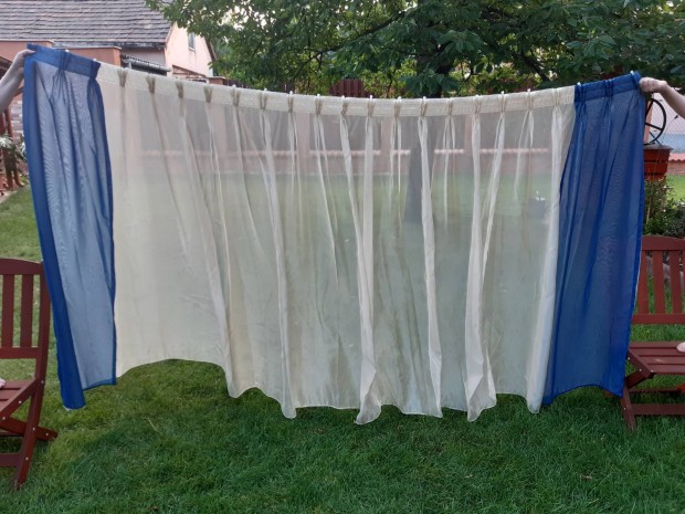 2 db k�szre varrt f�gg�ny