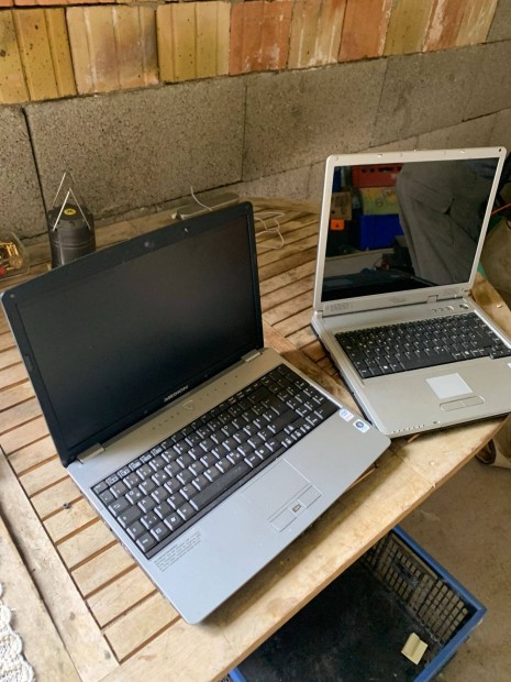 2 db laptop! (Medion + Fujitsu Siemens)