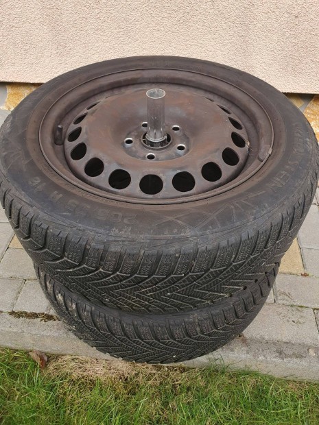 2 db lemezfelni, Vredestein tligumivel