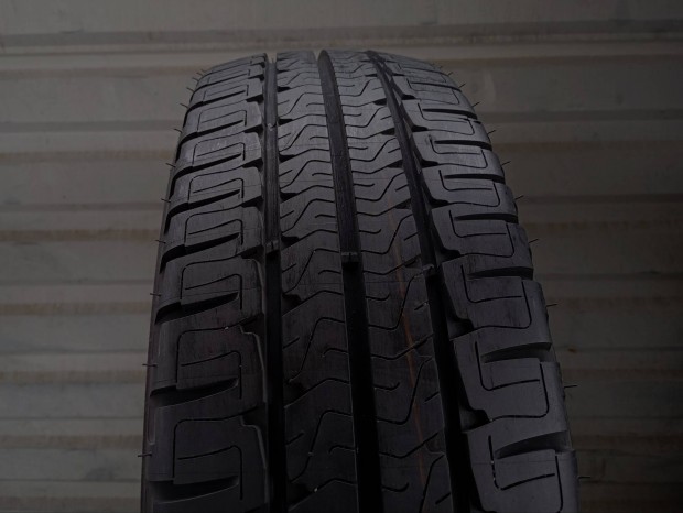 2 db j Michelin Agilis Camping 225/75 R16C 116Q nyrigumi