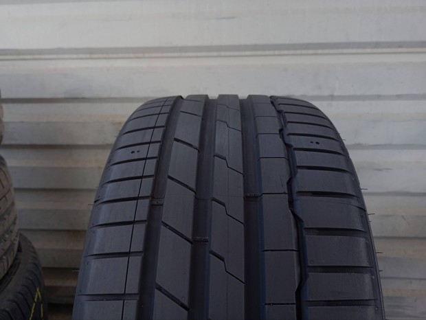 2 db új demó Hankook Ventus S1 evo3 255/30 R20 92Y XL nyárigumi