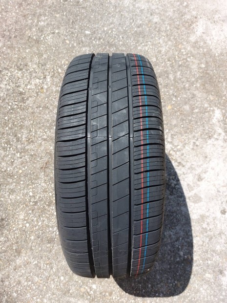 2 db �j ny�ri 205/55 R16 Good Year 