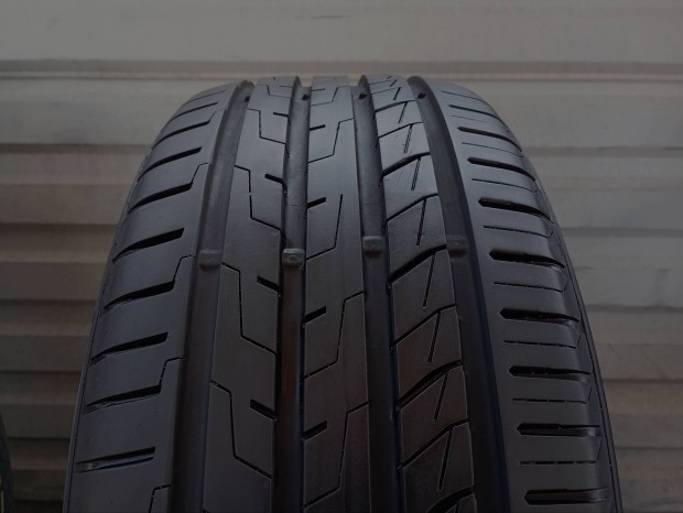 2 db újszerű Matador Hectorra 5 235/45 R19 99W XL nyárigumi